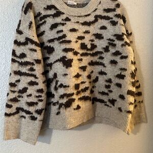 Cozy Animal Print Sweater - Gray and Black